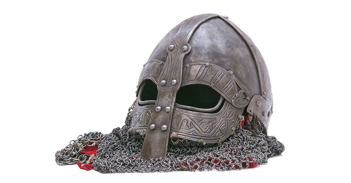Metal helmet with chainmail to protect the neck